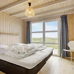 3 Bedroom Ocean Front In *