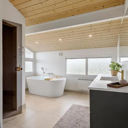 3 Bedroom Ocean Front In Vakantiehuis *