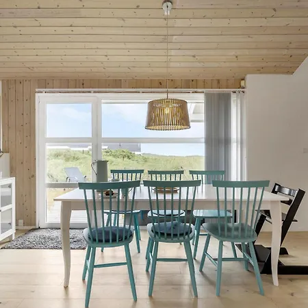 3 Bedroom Ocean Front In *