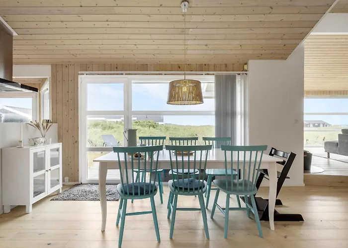 3 Bedroom Ocean Front In *