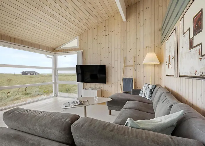 度假居 3 Bedroom Ocean Front In